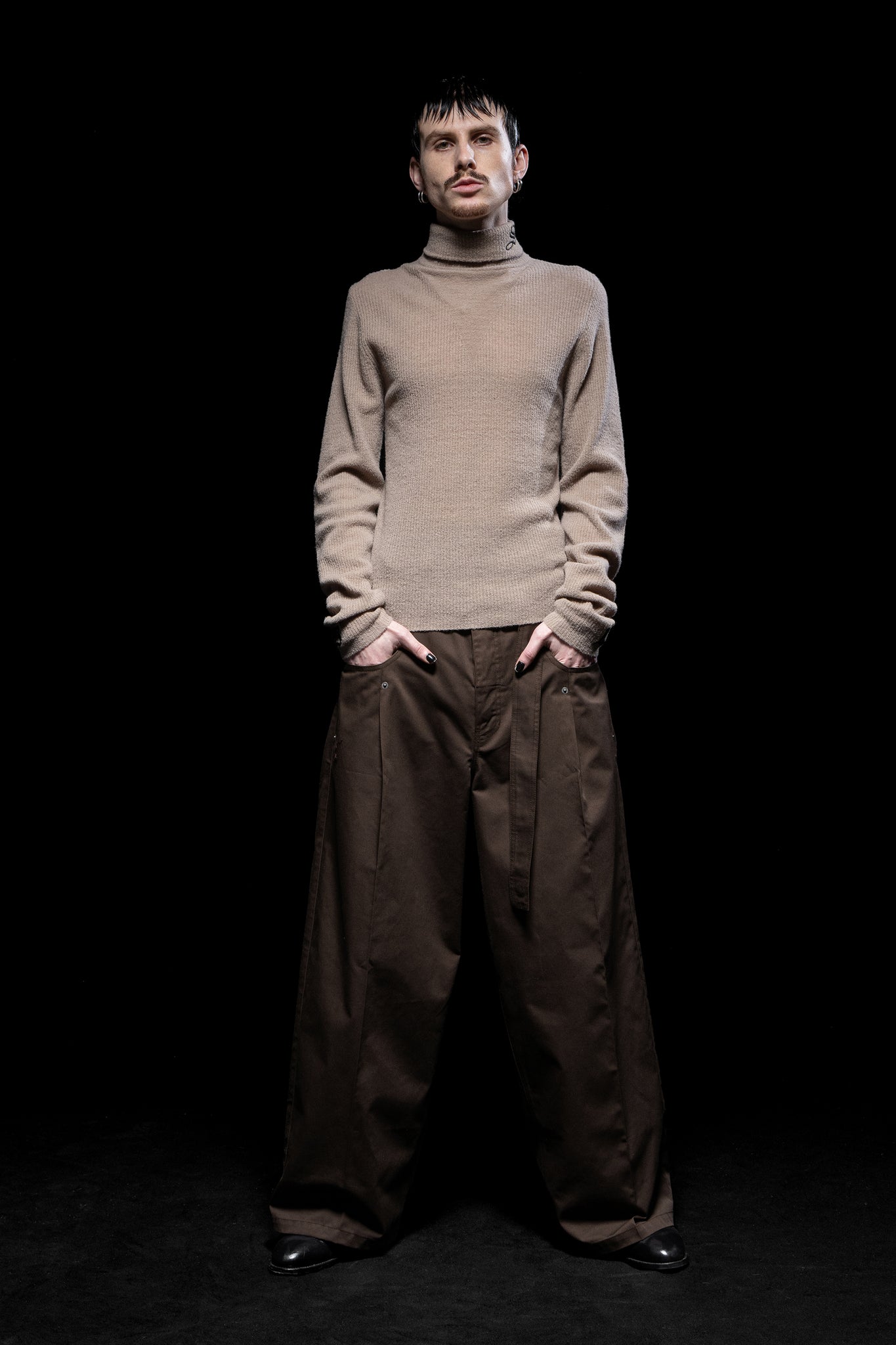 1313 TURLENECK TAUPE