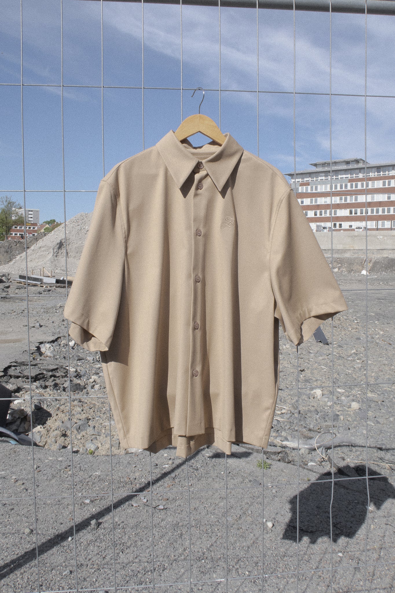 SUIT SHIRT SHORTSLEEVE BEIGE