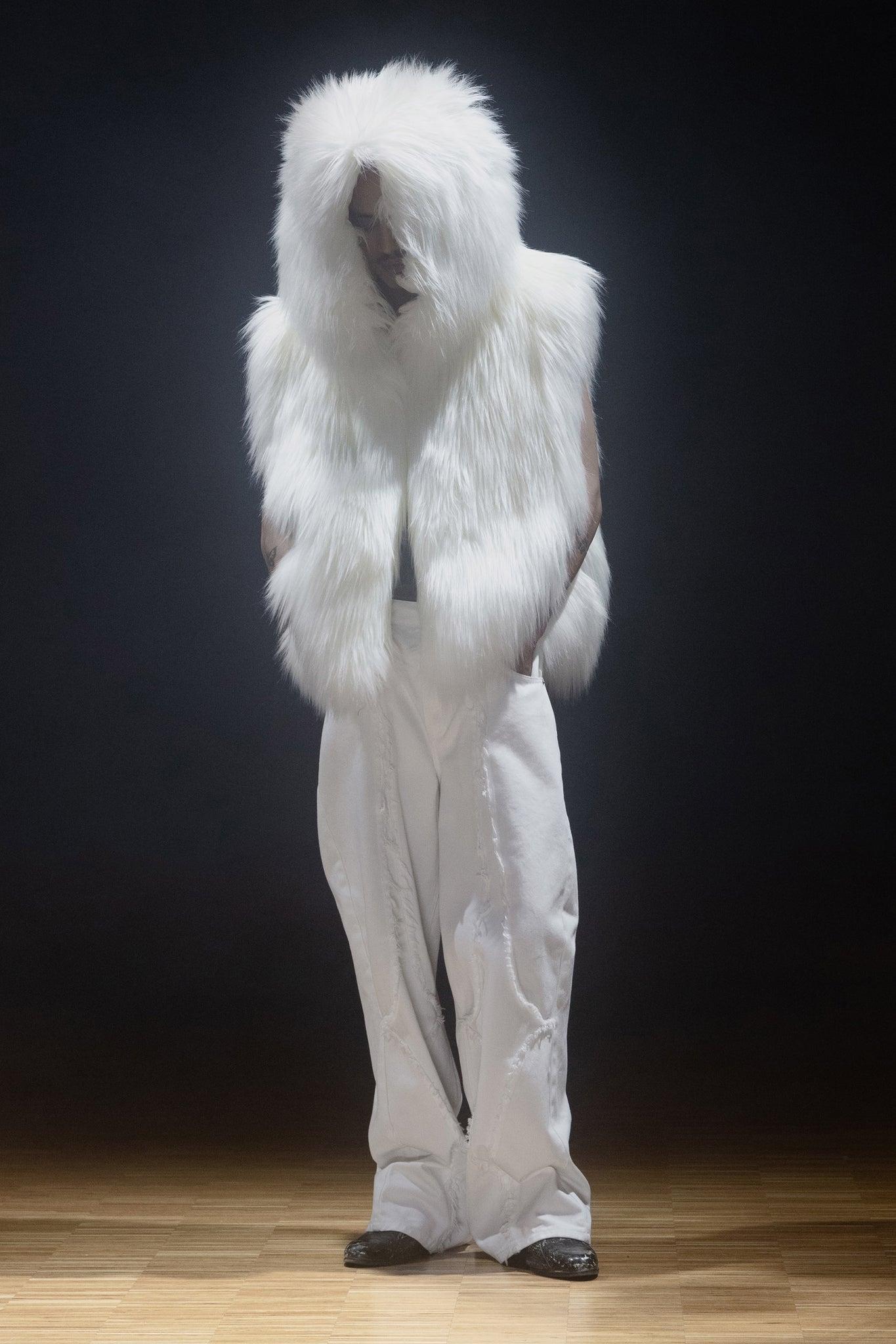 HOODED FUR VEST WHITE (Made to Order)